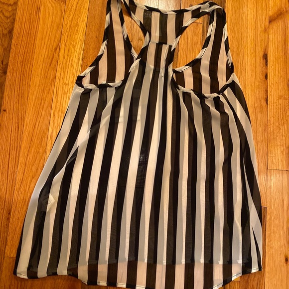 Razor back see through tank top - Picture 2 of 2